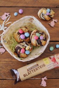 Süße Mohn Blätterteig Nester